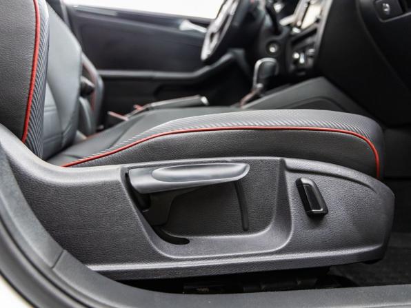Volkswagen Jetta VI Рестайлинг с пробегом 2014 года, цена 1 488 000 рублей, 145490 км, седан, Автокод Объявления