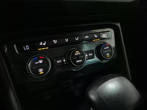 Volkswagen Tiguan II с пробегом 2018 года, цена 3 300 000 рублей, 77405 км, внедорожник, Автокод Объявления
