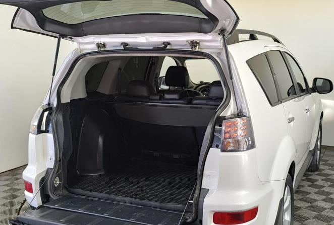 Mitsubishi Outlander II Рестайлинг с пробегом 2011 года, цена 1 090 000 рублей, 202353 км, внедорожник, Автокод Объявления