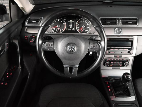 Volkswagen Passat B7 с пробегом 2011 года, цена 1 050 000 рублей, 169407 км, седан, Автокод Объявления