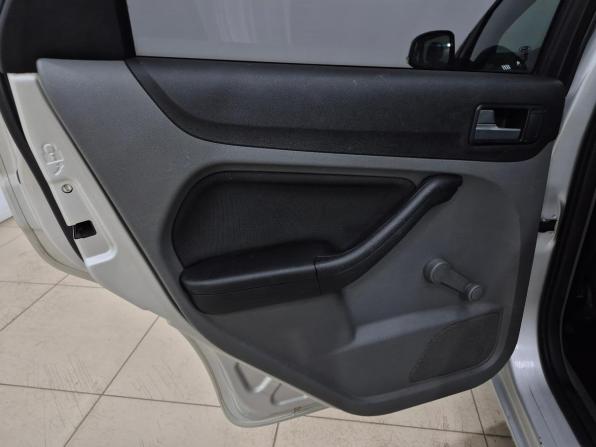 Ford Focus II Рестайлинг с пробегом 2011 года, цена 395 000 рублей, 250499 км, седан, Автокод Объявления