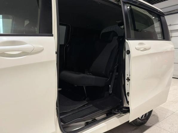 Honda Freed I Рестайлинг с пробегом 2012 года, цена 990 000 рублей, 210000 км, компактвэн, Автокод Объявления