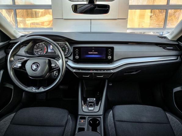 Skoda Octavia IV (A8) с пробегом 2021 года, цена 2 298 400 рублей, 67150 км, лифтбек, Автокод Объявления