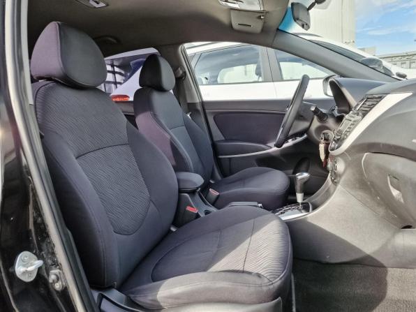 Hyundai Solaris I с пробегом 2011 года, цена 735 000 рублей, 207822 км, седан, Автокод Объявления