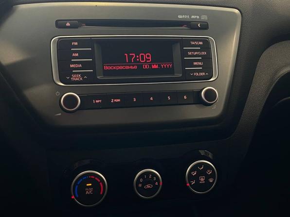 Kia Rio III Рестайлинг с пробегом 2017 года, цена 1 167 000 рублей, 57174 км, хэтчбек, Автокод Объявления