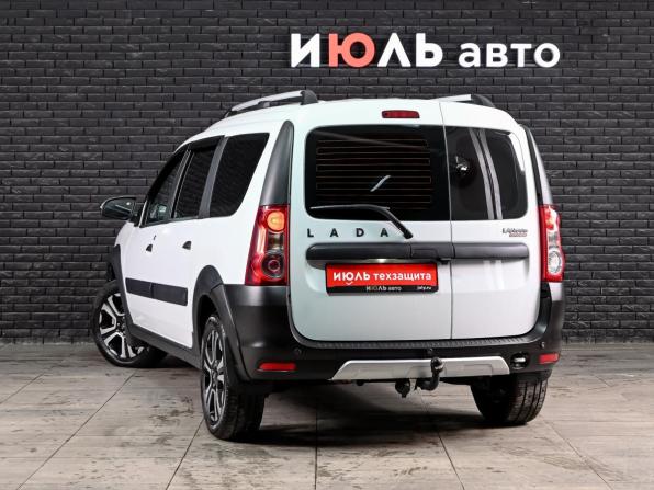 Lada (ВАЗ) Largus I Рестайлинг с пробегом 2024 года, цена 1 320 000 рублей, 15373 км, универсал, Автокод Объявления
