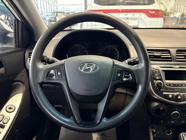 Hyundai Solaris I Рестайлинг с пробегом 2015 года, цена 884 000 рублей, 186658 км, хэтчбек, Автокод Объявления