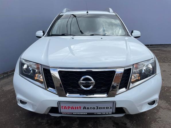 Nissan Terrano III (D10) с пробегом 2015 года, цена 1 050 000 рублей, 126013 км, внедорожник, Автокод Объявления