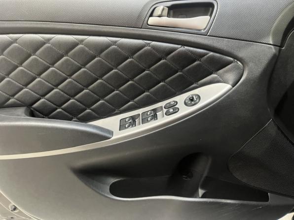 Hyundai Solaris I Рестайлинг с пробегом 2015 года, цена 875 000 рублей, 191851 км, седан, Автокод Объявления