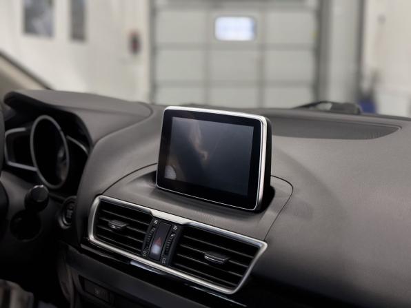 Mazda 3 III (BM) с пробегом 2014 года, цена 1 295 000 рублей, 179000 км, седан, Автокод Объявления