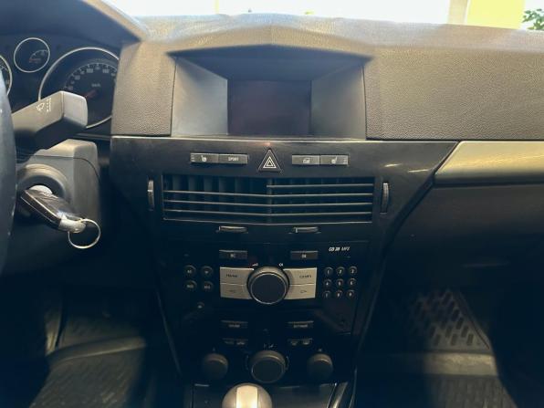 Opel Astra H Рестайлинг с пробегом 2008 года, цена 548 000 рублей, 356751 км, хэтчбек, Автокод Объявления
