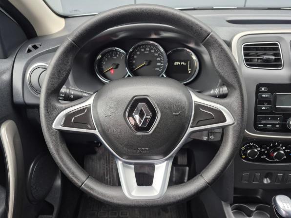 Renault Logan II Рестайлинг с пробегом 2022 года, цена 1 089 000 рублей, 89414 км, седан, Автокод Объявления