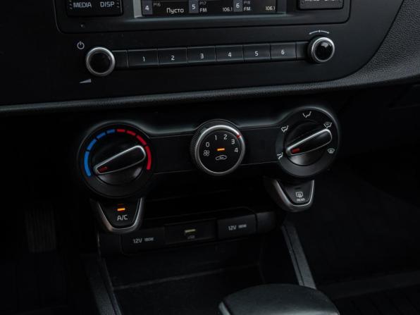 Kia Rio IV Рестайлинг с пробегом 2021 года, цена 1 740 000 рублей, 126733 км, хэтчбек, Автокод Объявления