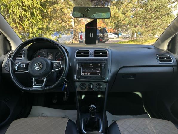 Volkswagen Polo V Рестайлинг с пробегом 2019 года, цена 1 249 000 рублей, 92995 км, седан, Автокод Объявления