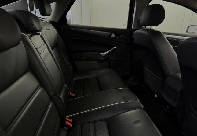 Ford Mondeo IV Рестайлинг с пробегом 2011 года, цена 990 000 рублей, 168174 км, хэтчбек, Автокод Объявления