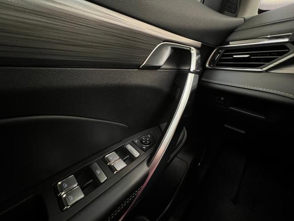 Geely Atlas Pro с пробегом 2022 года, цена 1 900 000 рублей, 45850 км, внедорожник, Автокод Объявления