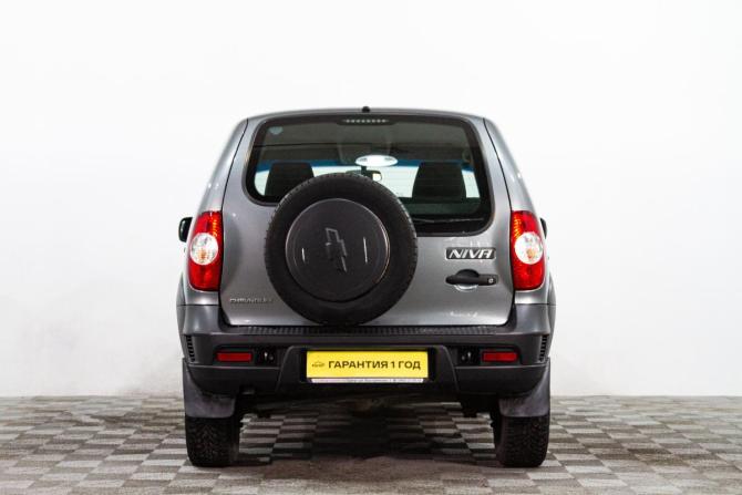 Chevrolet Niva I Рестайлинг с пробегом 2016 года, цена 649 000 рублей, 2016 км, внедорожник, Автокод Объявления