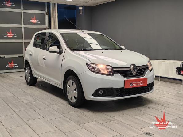 Renault Sandero II с пробегом 2015 года, цена 828 000 рублей, 136000 км, хэтчбек, Автокод Объявления