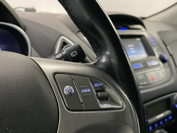Hyundai ix35 I Рестайлинг с пробегом 2014 года, цена 1 290 000 рублей, 233060 км, внедорожник, Автокод Объявления