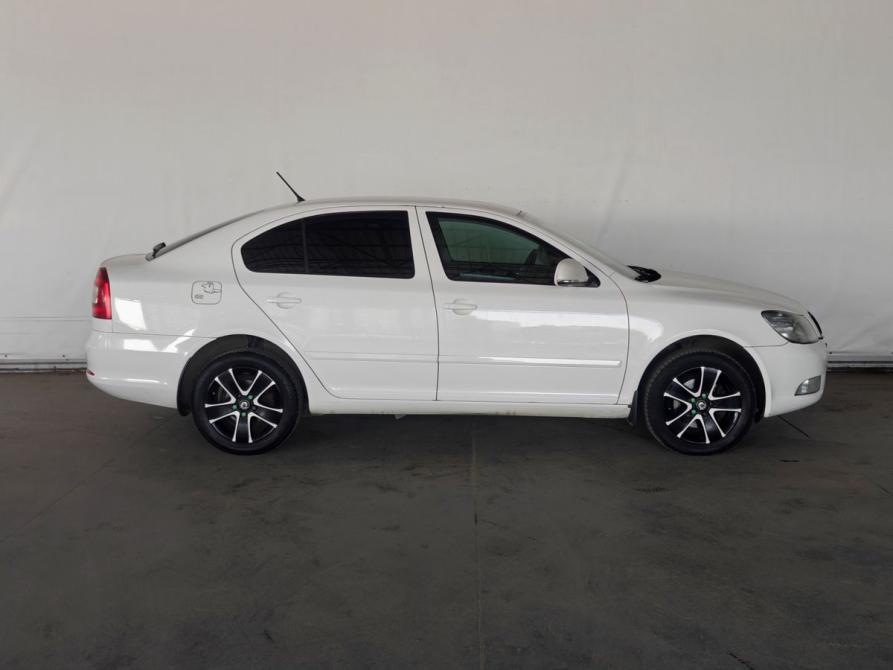 Skoda Octavia II (A5) Рестайлинг Москва  - изображение 8