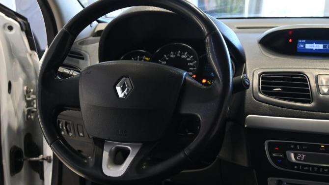 Renault Fluence I с пробегом 2013 года, цена 695 000 рублей, 220246 км, седан, Автокод Объявления