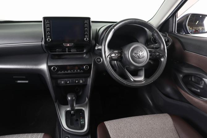Toyota Yaris Cross с пробегом 2020 года, цена 1 649 000 рублей, 95550 км, внедорожник, Автокод Объявления