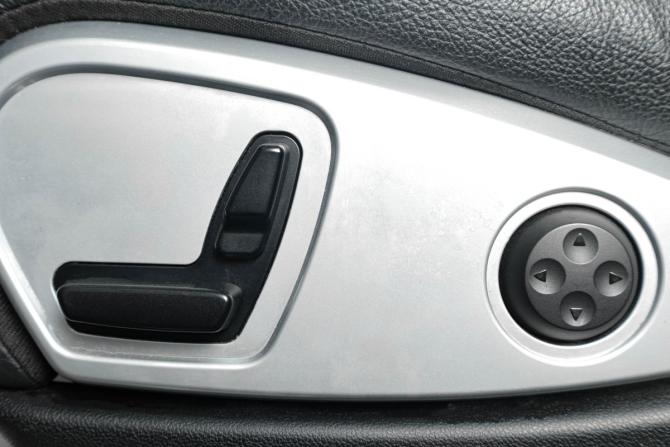 Mercedes-Benz M-Класс II (W164) Рестайлинг с пробегом 2010 года, цена 1 749 000 рублей, 165128 км, внедорожник, Автокод Объявления