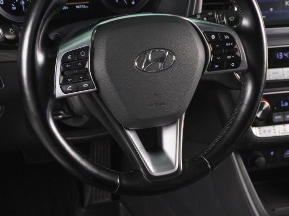 Hyundai Sonata VII (LF) Рестайлинг с пробегом 2019 года, цена 2 289 000 рублей, 114960 км, седан, Автокод Объявления
