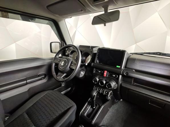 Suzuki Jimny IV с пробегом 2024 года, цена 3 650 000 рублей, 6018 км, внедорожник, Автокод Объявления