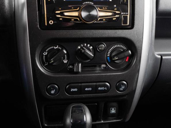Suzuki Jimny III Рестайлинг 1 с пробегом 2011 года, цена 1 270 000 рублей, 112971 км, внедорожник, Автокод Объявления