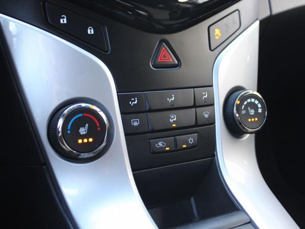 Chevrolet Cruze I Рестайлинг с пробегом 2014 года, цена 739 000 рублей, 94234 км, хэтчбек, Автокод Объявления
