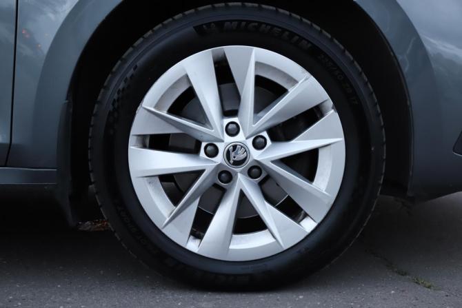 Skoda Octavia IV (A8) с пробегом 2022 года, цена 2 789 000 рублей, 146105 км, лифтбек, Автокод Объявления
