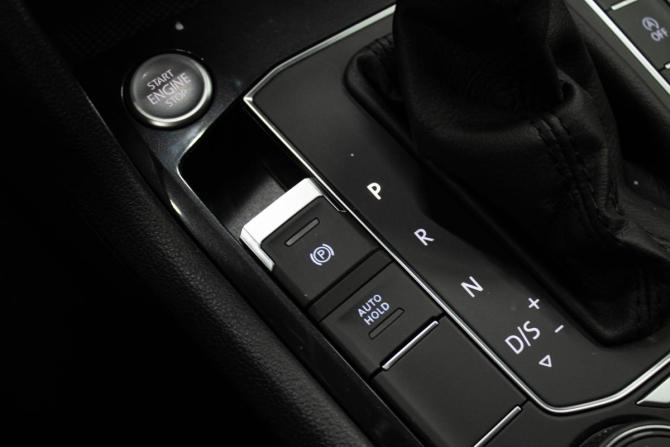Volkswagen Tiguan II с пробегом 2020 года, цена 3 849 000 рублей, 60213 км, внедорожник, Автокод Объявления