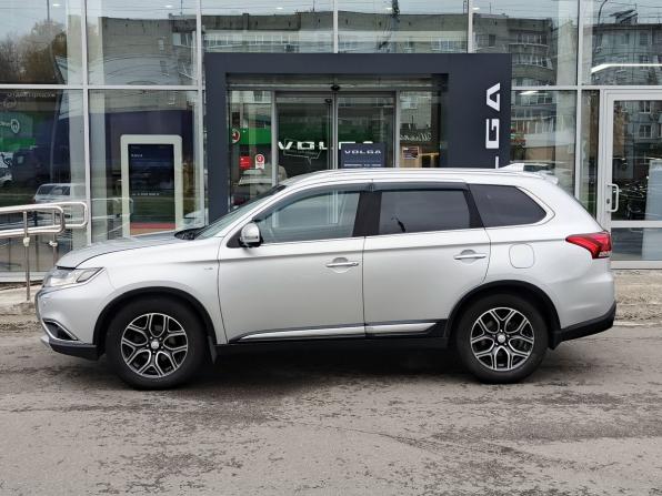 Mitsubishi Outlander III Рестайлинг 2 с пробегом 2017 года, цена 2 549 000 рублей, 188314 км, внедорожник, Автокод Объявления