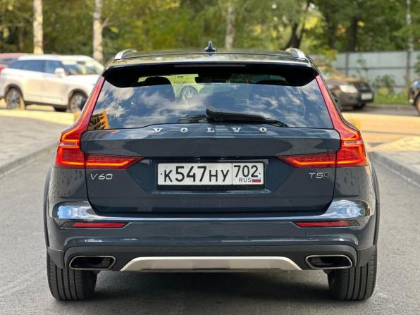 Volvo V60 Cross Country II с пробегом 2021 года, цена 3 290 000 рублей, 163159 км, универсал, Автокод Объявления