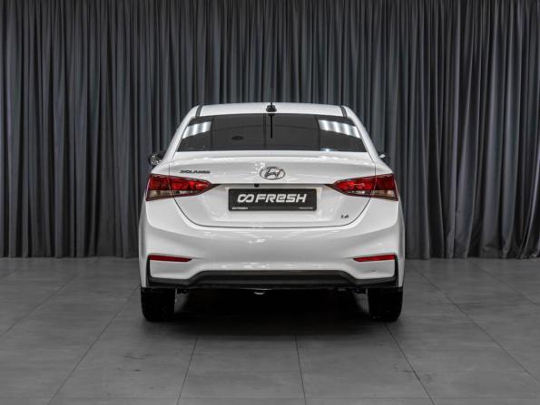 Hyundai Solaris II с пробегом 2017 года, цена 1 349 000 рублей, 140589 км, седан, Автокод Объявления