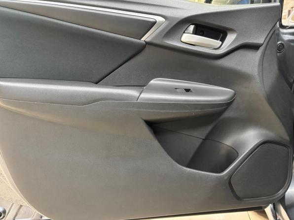 Honda Fit III Рестайлинг с пробегом 2019 года, цена 1 089 000 рублей, 137750 км, хэтчбек, Автокод Объявления