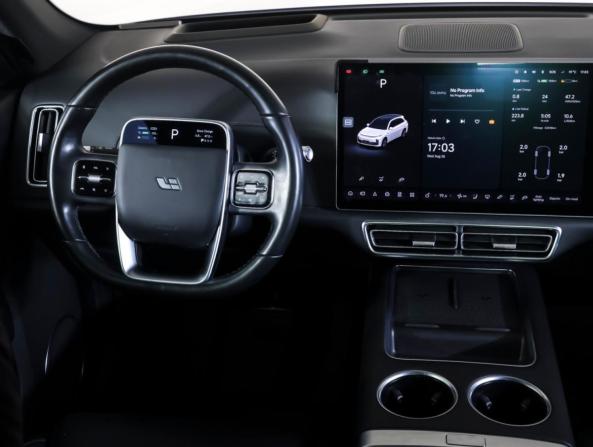 Li Auto (Lixiang) L7 I с пробегом 2023 года, цена 5 390 000 рублей, 53143 км, внедорожник, Автокод Объявления