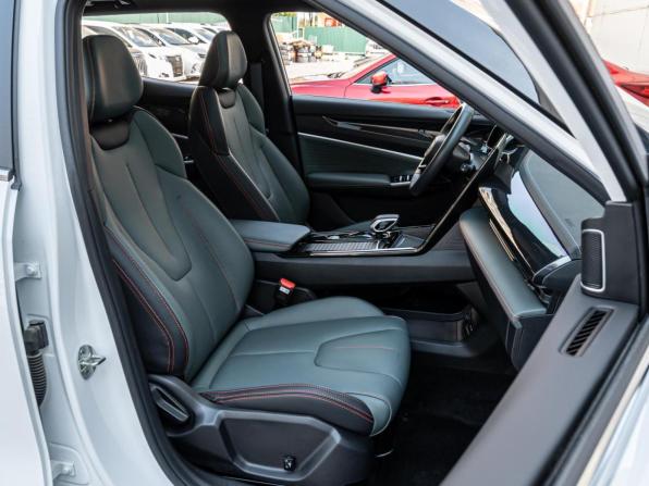 Geely Atlas II с пробегом 2024 года, цена 2 495 000 рублей, 7588 км, внедорожник, Автокод Объявления