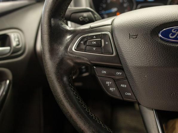 Ford Focus III Рестайлинг с пробегом 2016 года, цена 930 000 рублей, 173702 км, хэтчбек, Автокод Объявления