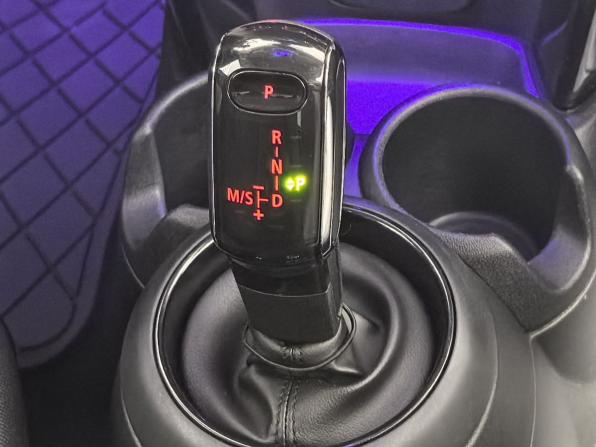 Mini Hatch III (F55/F56) Рестайлинг с пробегом 2019 года, цена 1 500 000 рублей, 150950 км, хэтчбек, Автокод Объявления