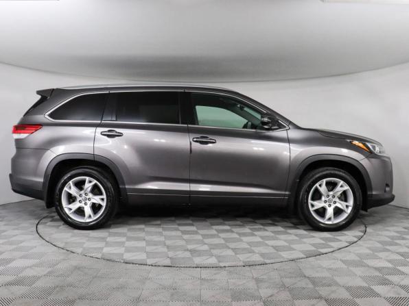 Toyota Highlander III (XU50) Рестайлинг с пробегом 2018 года, цена 3 990 000 рублей, 42314 км, внедорожник, Автокод Объявления