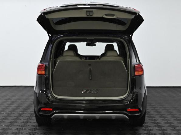 Kia Carnival III с пробегом 2018 года, цена 2 549 000 рублей, 151000 км, минивэн, Автокод Объявления
