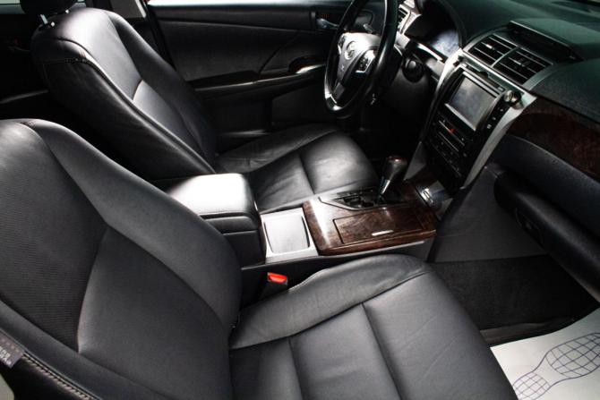 Toyota Camry VII (XV50) Рестайлинг с пробегом 2015 года, цена 2 159 000 рублей, 207768 км, седан, Автокод Объявления