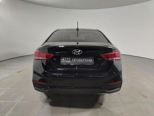 Hyundai Solaris II с пробегом 2017 года, цена 1 375 000 рублей, 103000 км, седан, Автокод Объявления