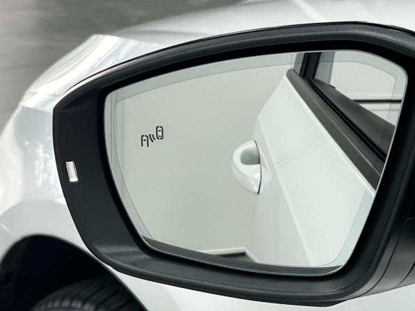 Skoda Octavia III (A7) Рестайлинг с пробегом 2018 года, цена 1 900 000 рублей, 177319 км, лифтбек, Автокод Объявления