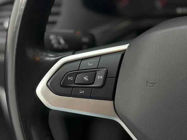 Volkswagen Polo VI с пробегом 2022 года, цена 1 600 000 рублей, 111154 км, лифтбек, Автокод Объявления