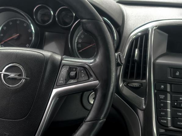 Opel Astra J с пробегом 2010 года, цена 589 900 рублей, 208000 км, универсал, Автокод Объявления