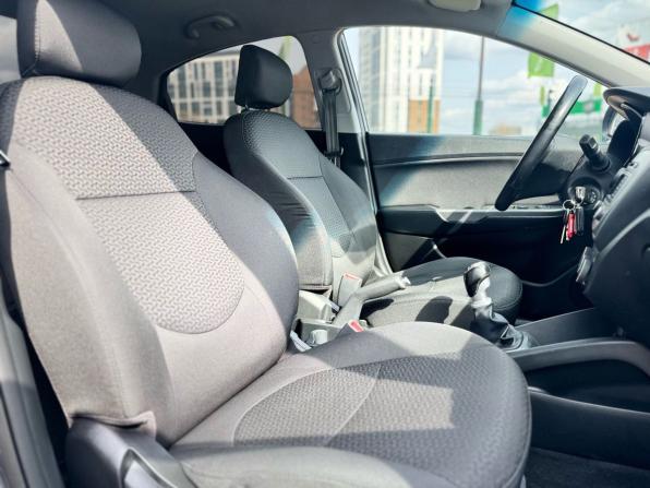 Kia Rio III Рестайлинг с пробегом 2017 года, цена 1 159 000 рублей, 142880 км, седан, Автокод Объявления