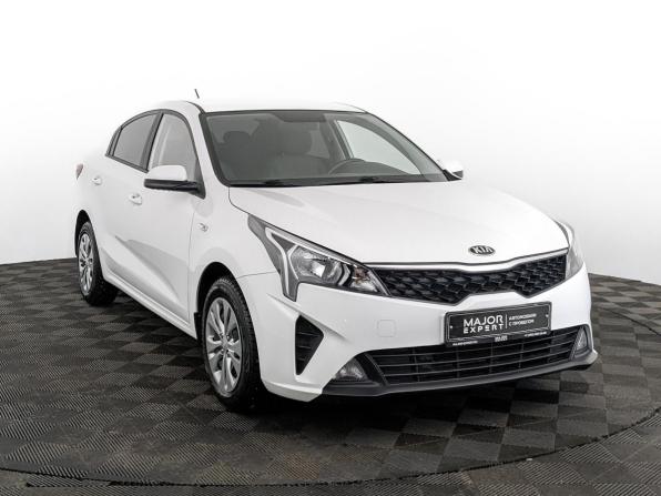 Kia Rio IV Рестайлинг с пробегом 2021 года, цена 1 655 000 рублей, 41914 км, седан, Автокод Объявления